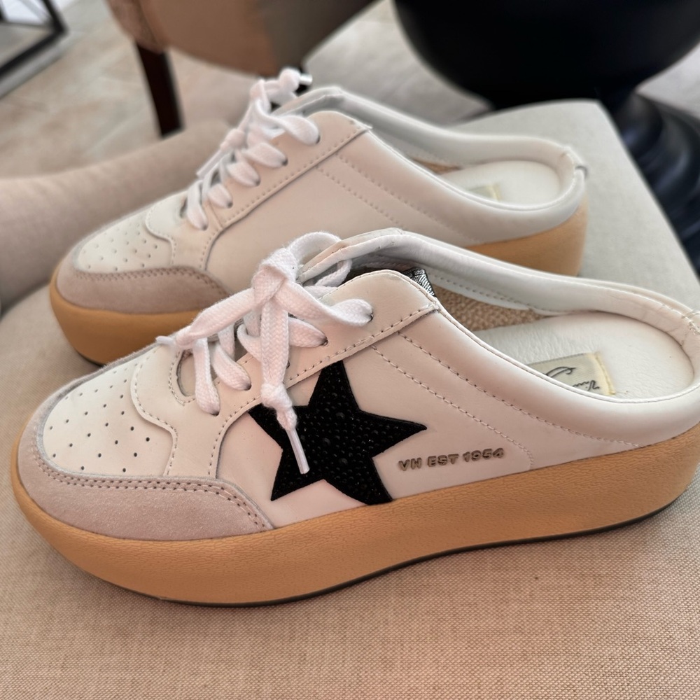 - Vintage Havana Val Slip On Sneakers size 8